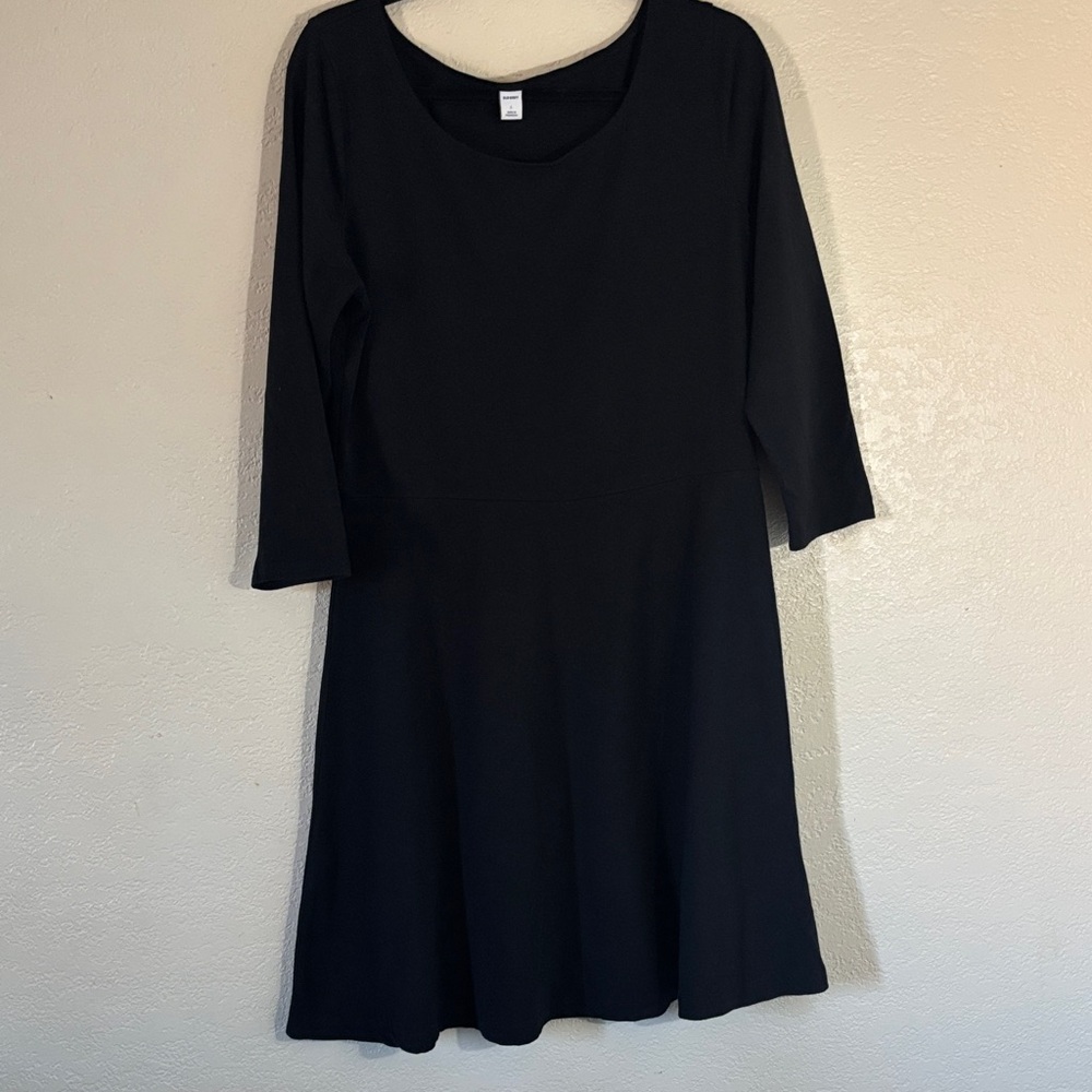 Old Navy Classic Black Top